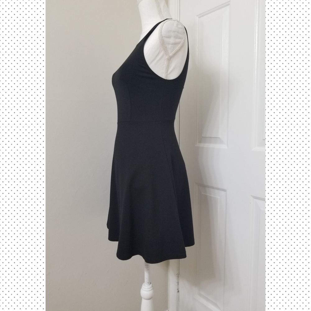 FOREVER 21 black skater dress S - Picture 2 of 6